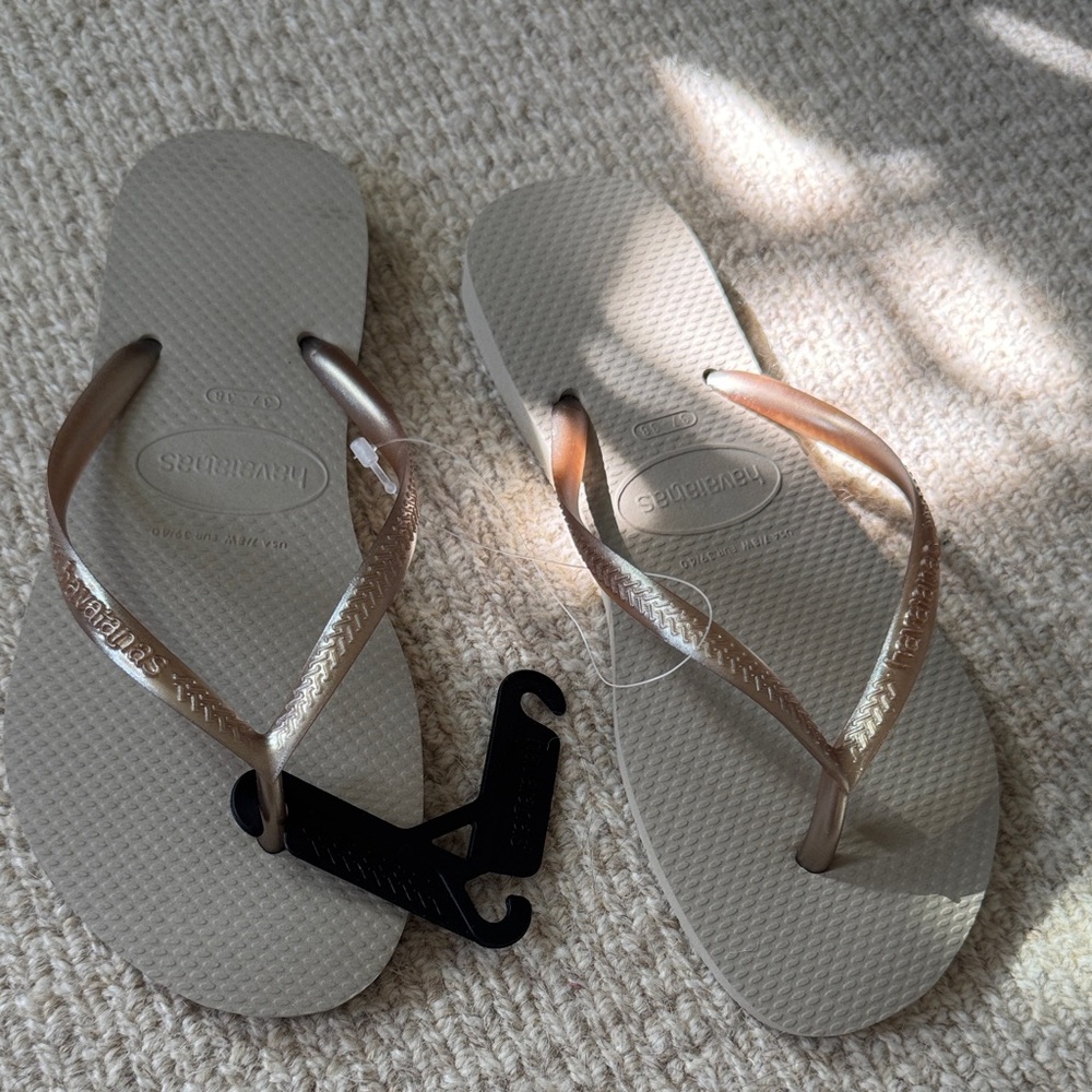 Havaianas Sand Flip Flops with Shiny Straps